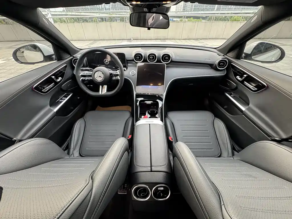 Mercedes-Benz C-Class 2024 — фото 15
