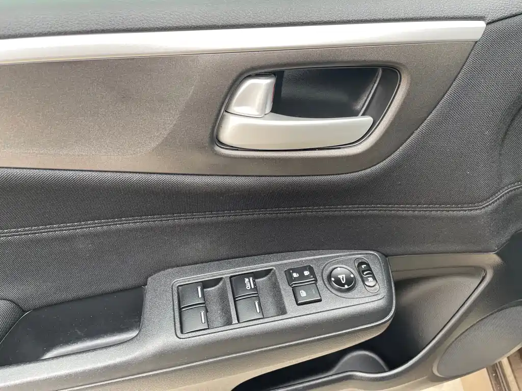 Honda Jade 2018 — фото 10