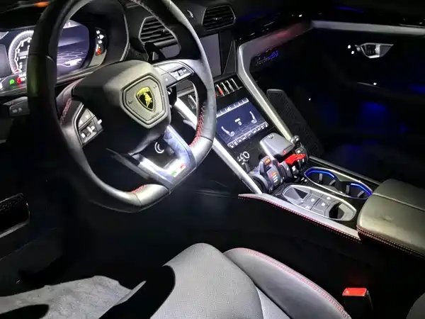 Lamborghini Urus 2018