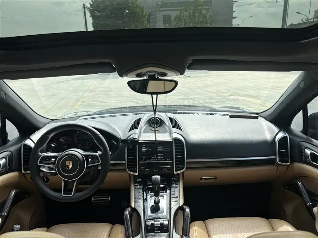 Porsche Cayenne 2014 — фото 15