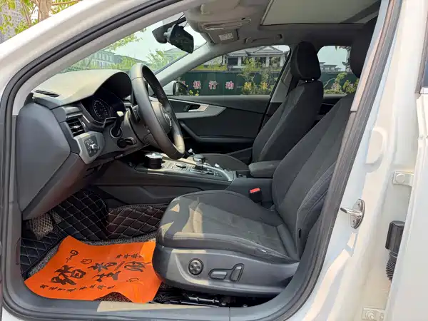 Audi A4L 2019