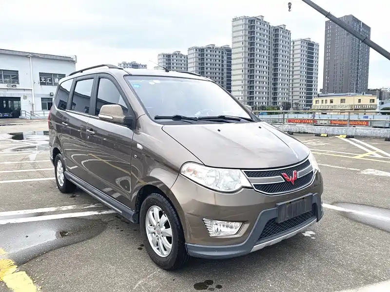 Wuling Hongguang 2015 — фото 19