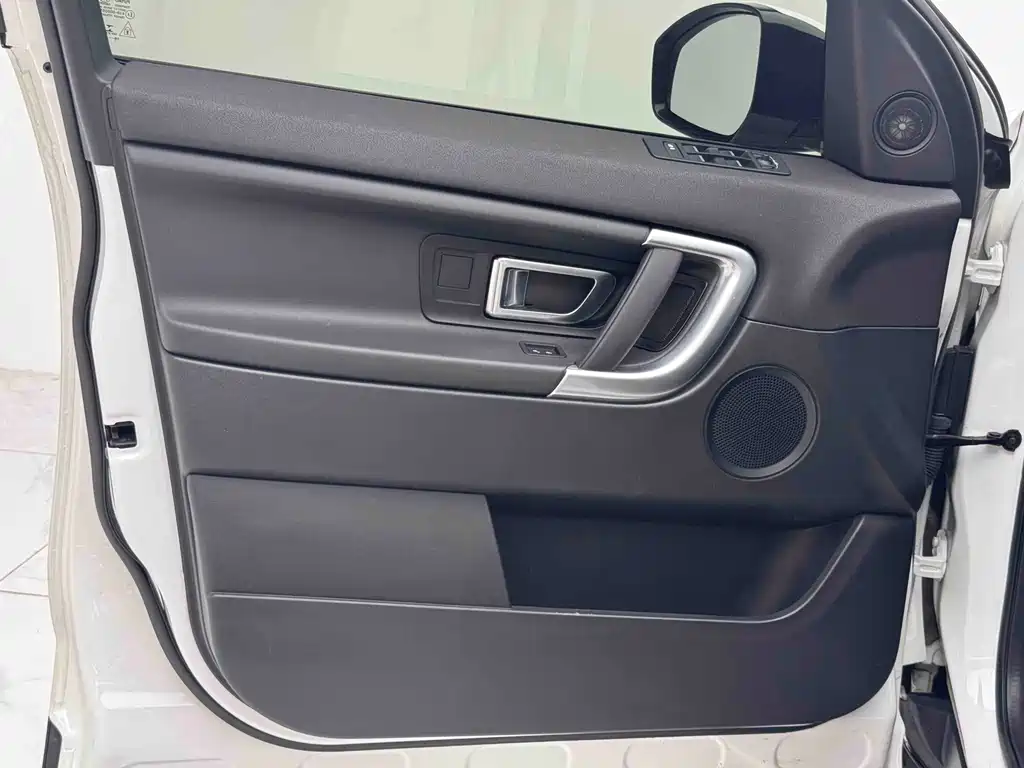 Land Rover Discovery Sport 2016 — фото 10