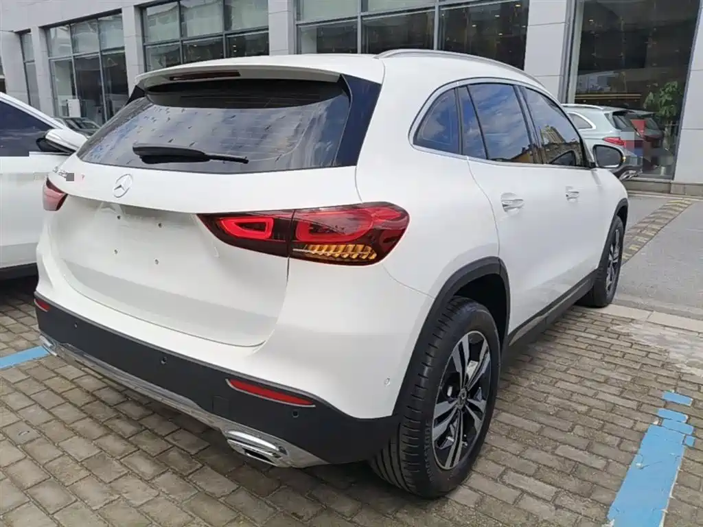 Mercedes-Benz GLA 2023 — фото 7