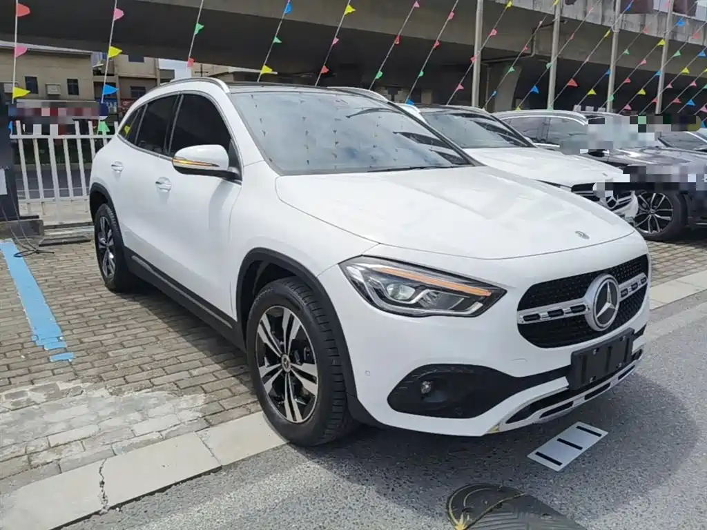 Mercedes-Benz GLA 2023 — фото 4