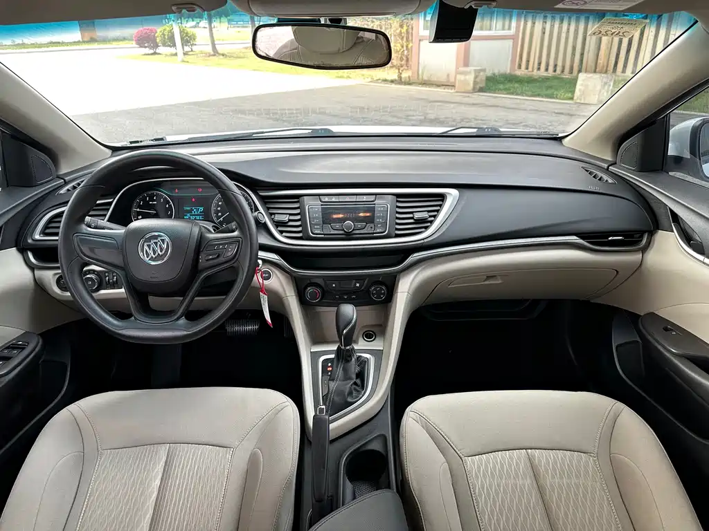 Buick Excelle 2015 — фото 8