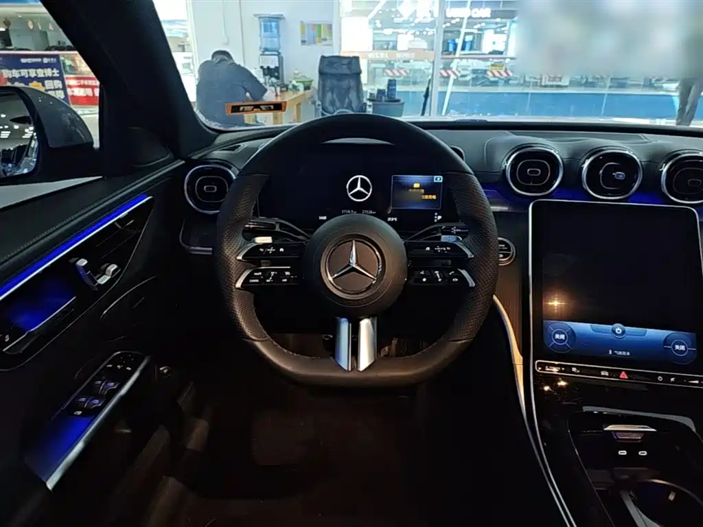 Mercedes-Benz C-Class 2023 — фото 11