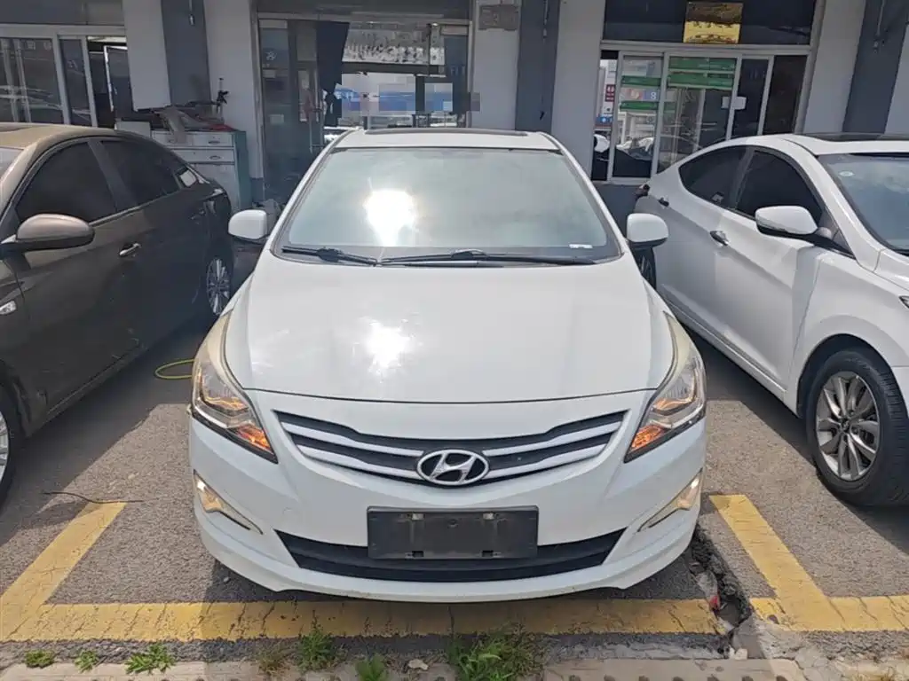 Hyundai Verna 2016 — фото 3