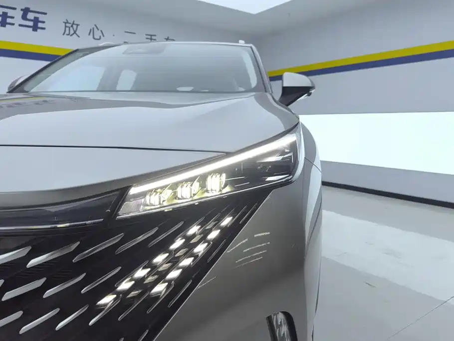 Roewe RX5 New Energy 2026 — фото 5