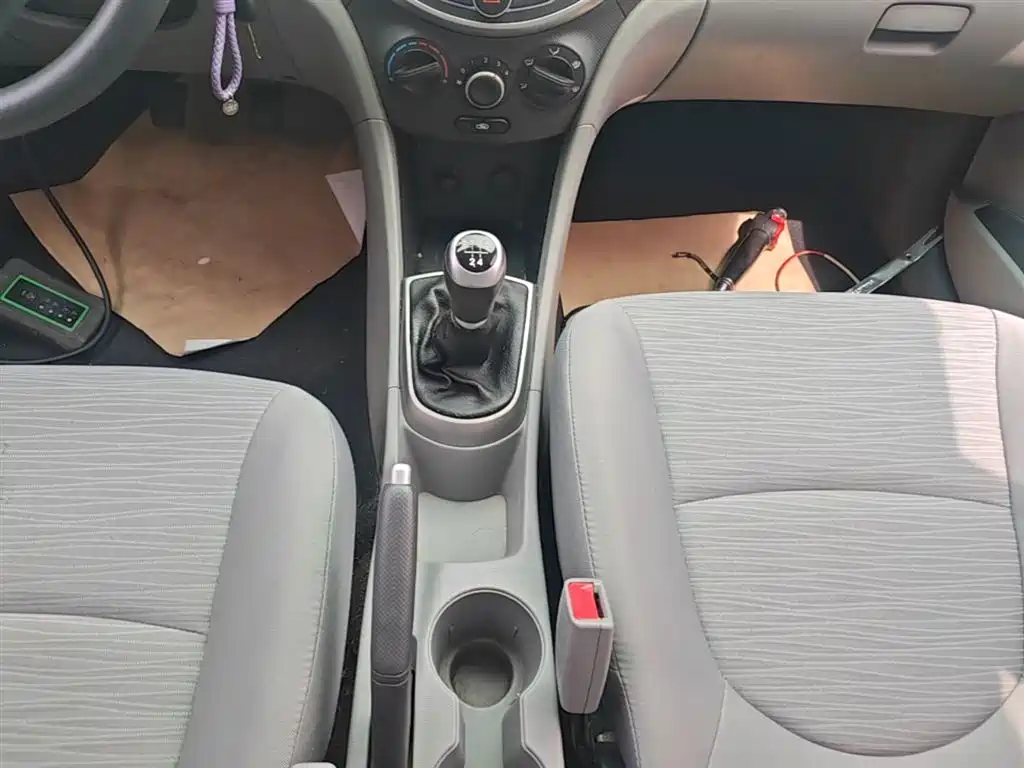 Hyundai Verna 2016 — фото 14