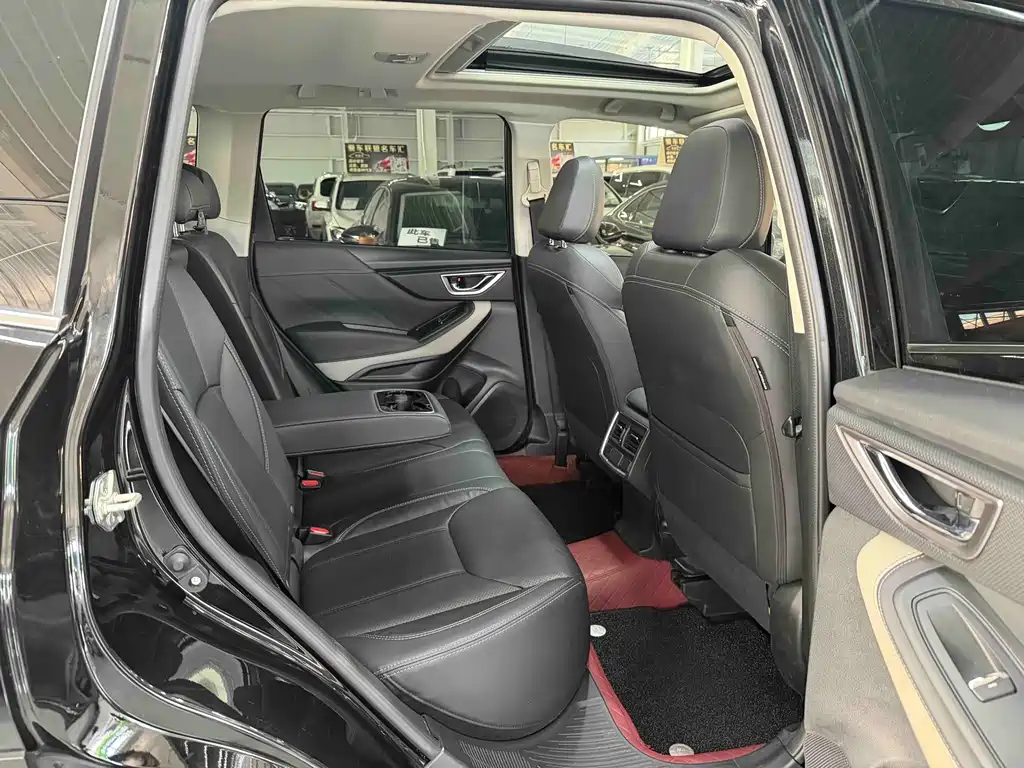 Subaru Forester 2022 — фото 15