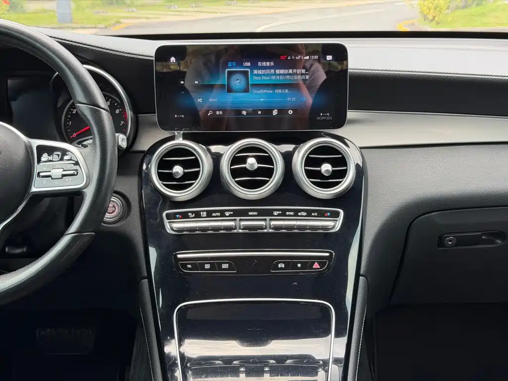 Mercedes-Benz GLC 2020 — фото 13