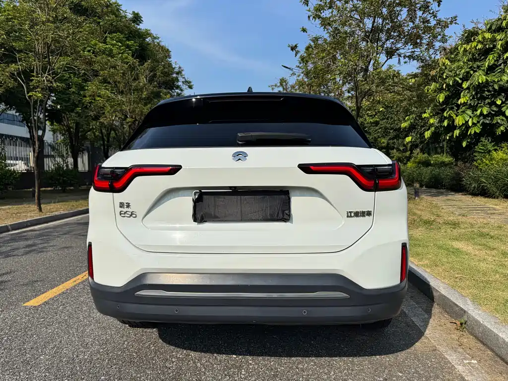 NIO ES6 2021