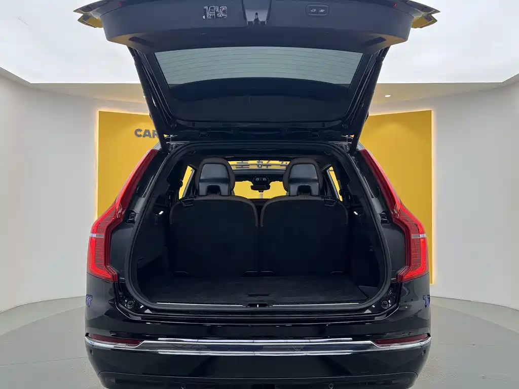 Volvo XC90 2023 — фото 16