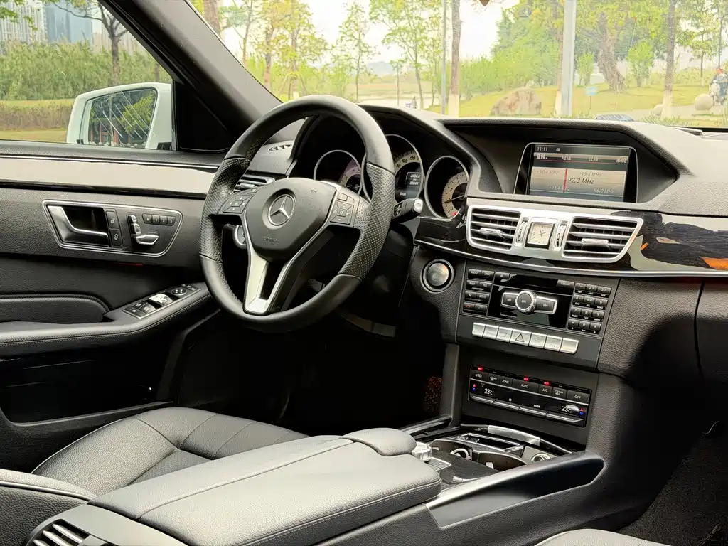 Mercedes-Benz E-Class 2014 — фото 10