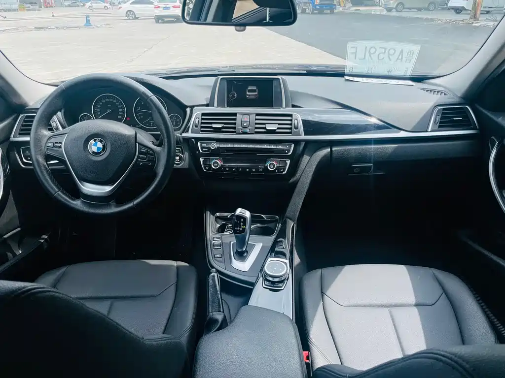 BMW 3 Series 2017 — фото 4