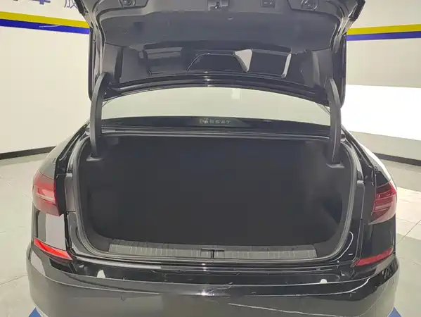 Volkswagen Passat 2022