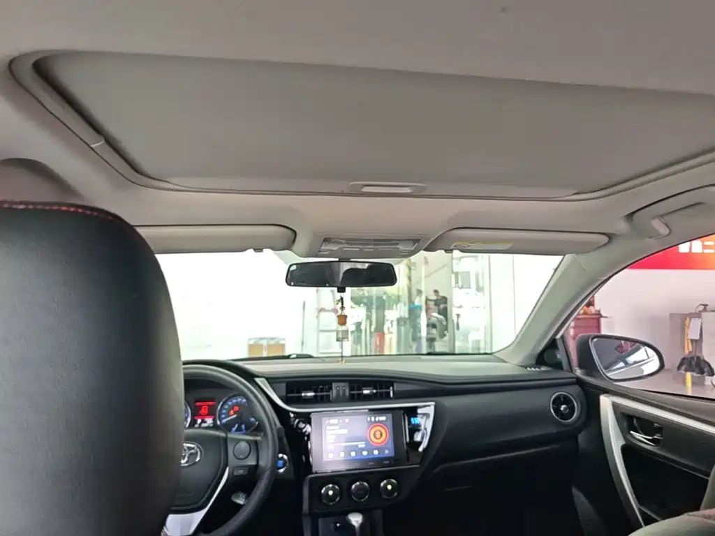 Toyota Corolla 2019 — фото 18