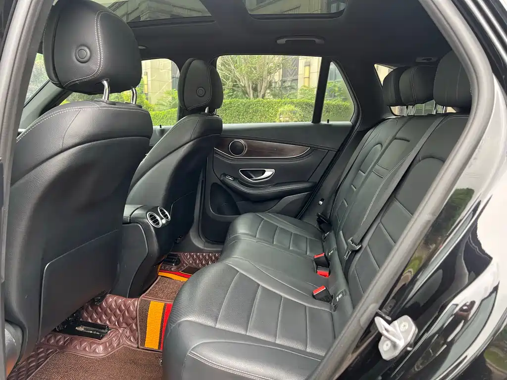 Mercedes-Benz GLC 2018 — фото 10