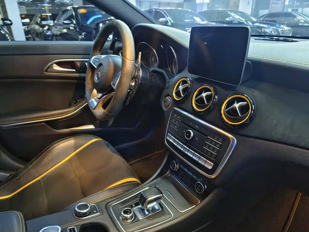 Mercedes-Benz CLA AMG 2017 — фото 12