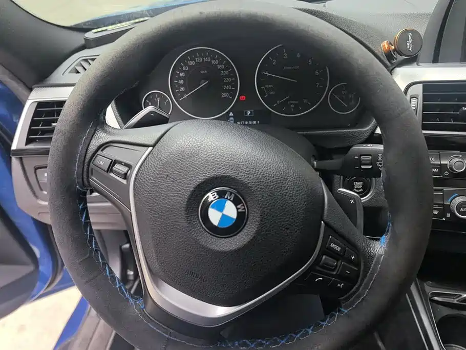 BMW 3 Series 2017 — фото 15