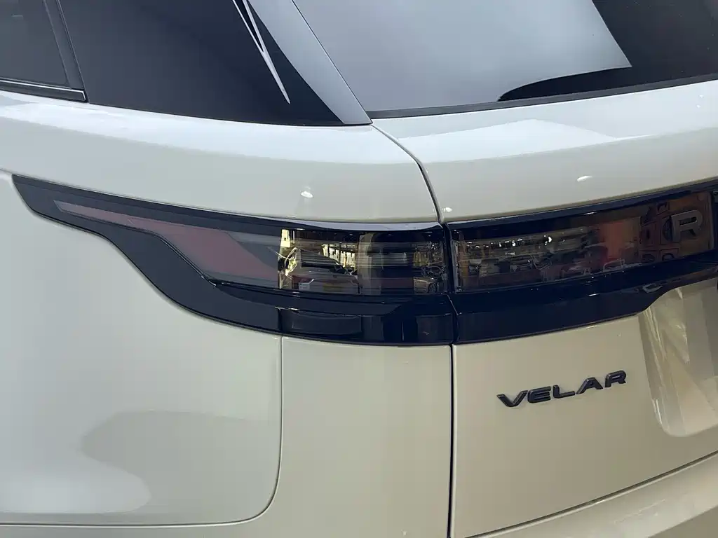 Land Rover Range Rover Velar 2024 — фото 9