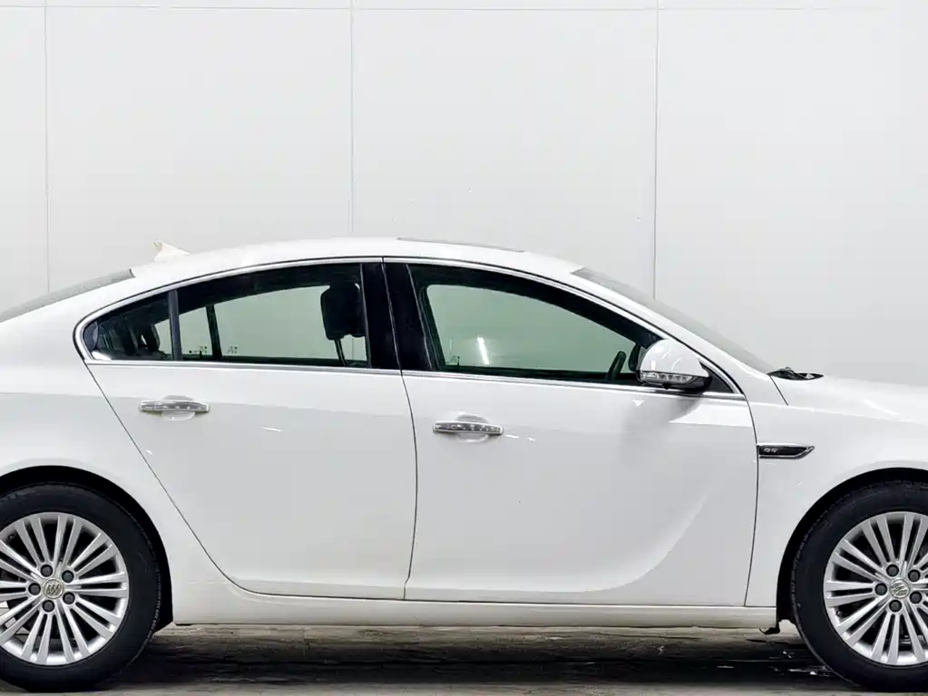 Buick Regal 2015 — фото 8