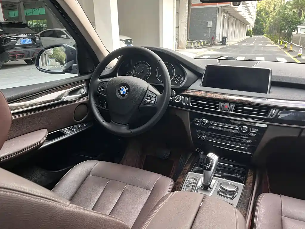 BMW X5 2016 — фото 14