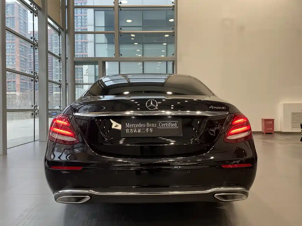 Mercedes-Benz E-Class 2020 — фото 17