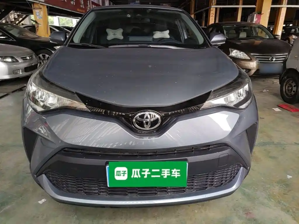 Toyota C-HR 2024 — фото 3