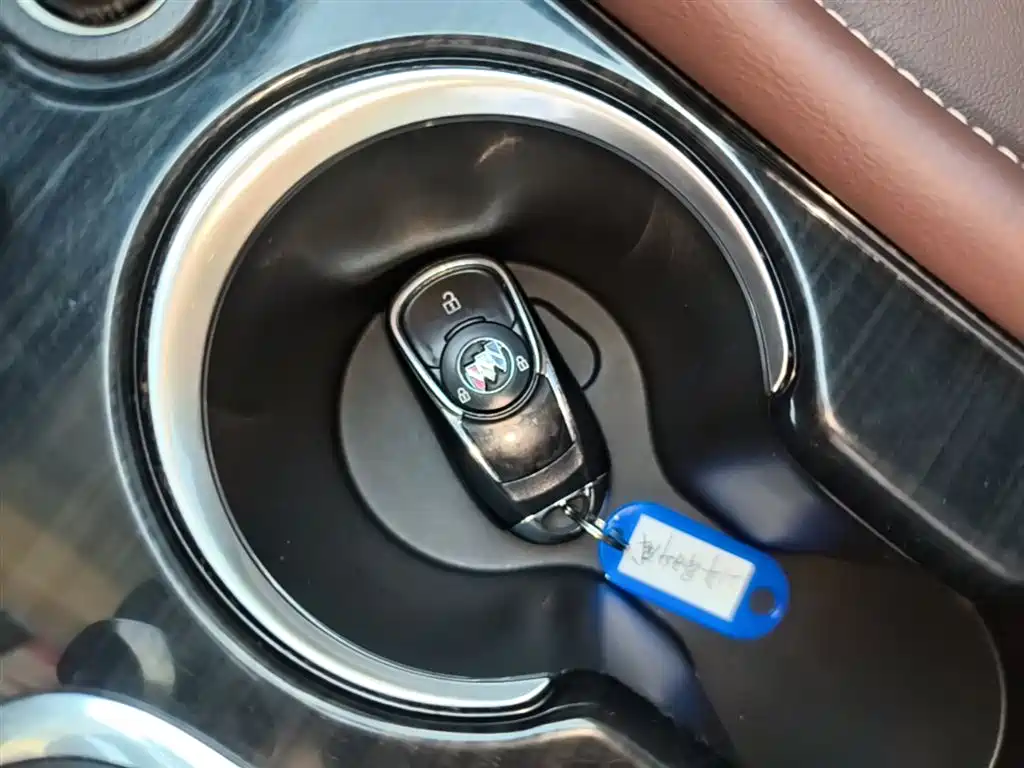 Buick Envision Plus 2021 — фото 9