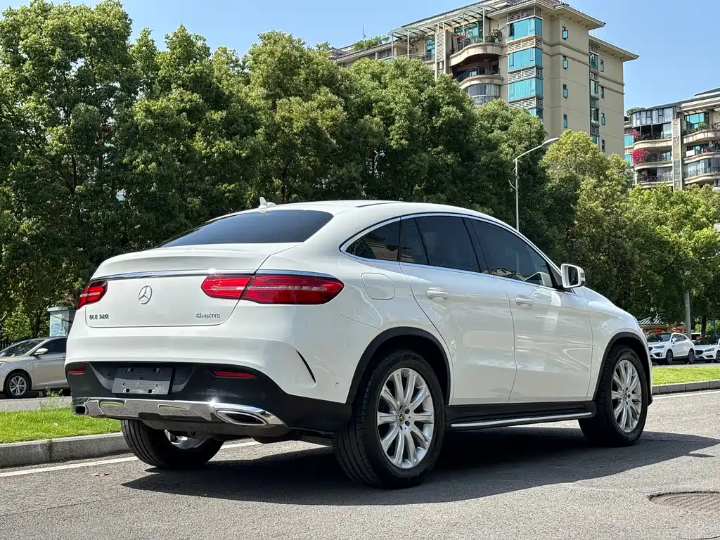 Mercedes-Benz GLE Coupe 2017 — фото 7