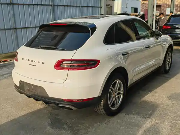 Porsche Macan 2014