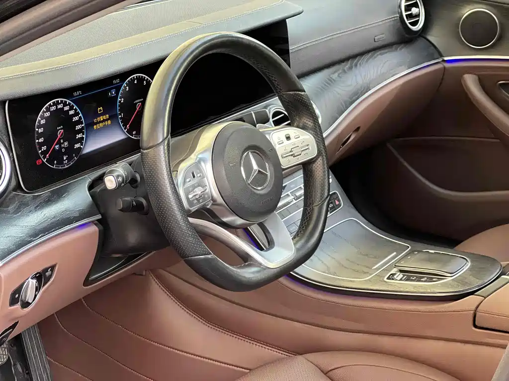 Mercedes-Benz E-Class 2019 — фото 9