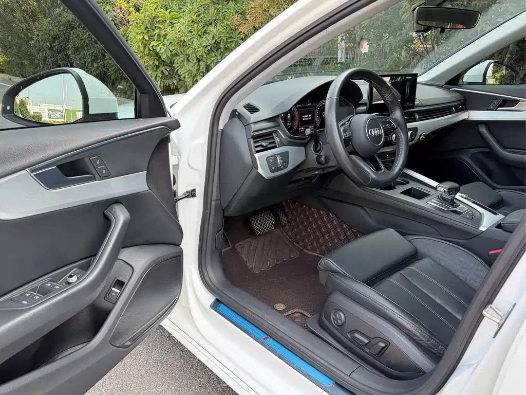 Audi A4L 2020
