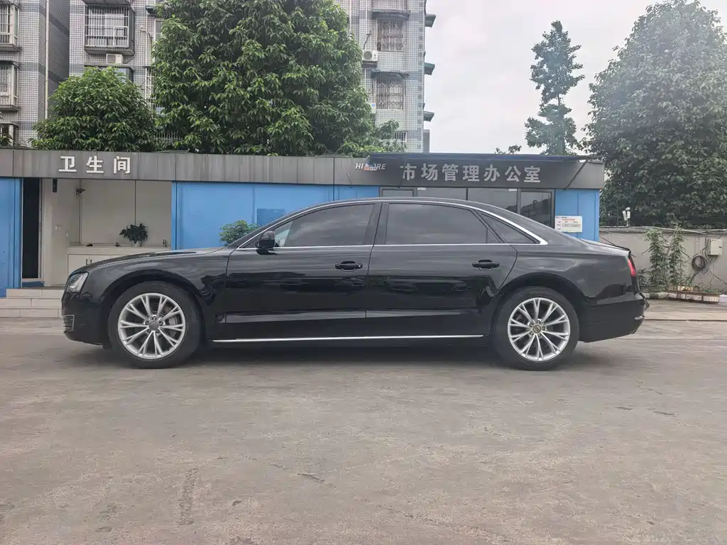 Audi A8 2014