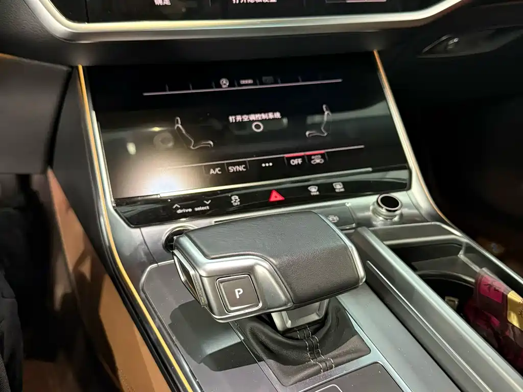 Audi A7L 2024 — фото 6