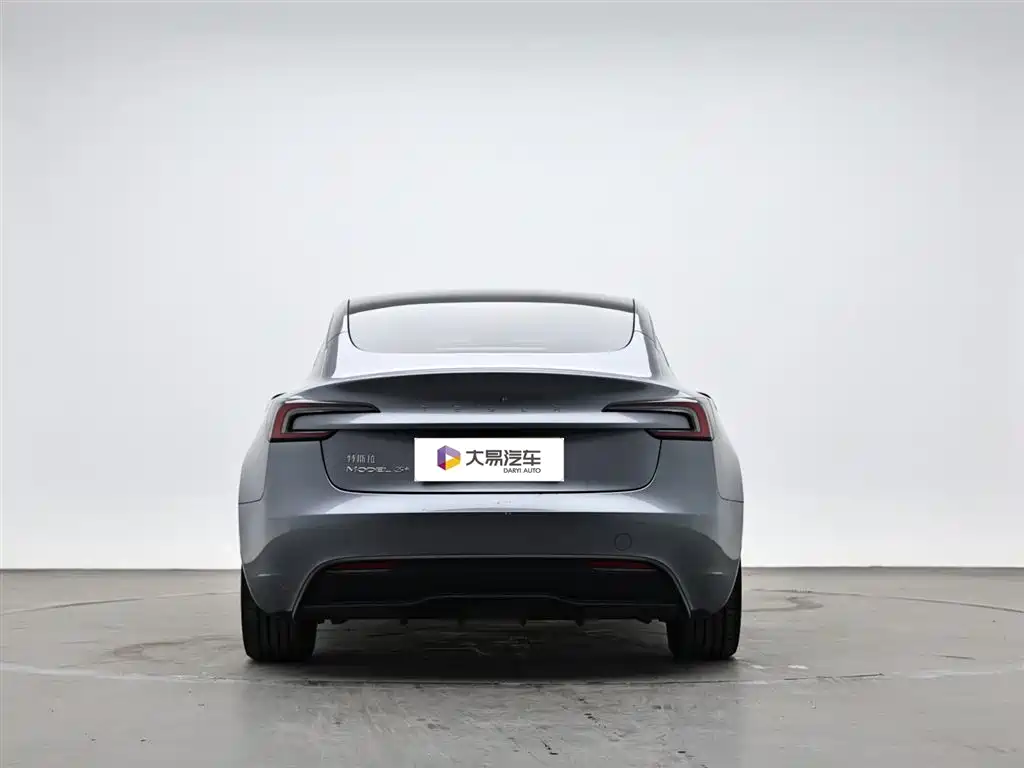 Tesla Model 3 2025 — фото 4