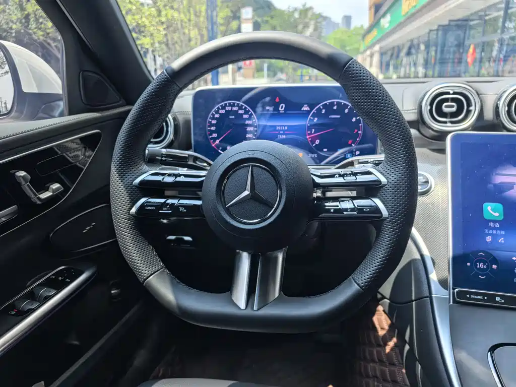 Mercedes-Benz C-Class 2024 — фото 12