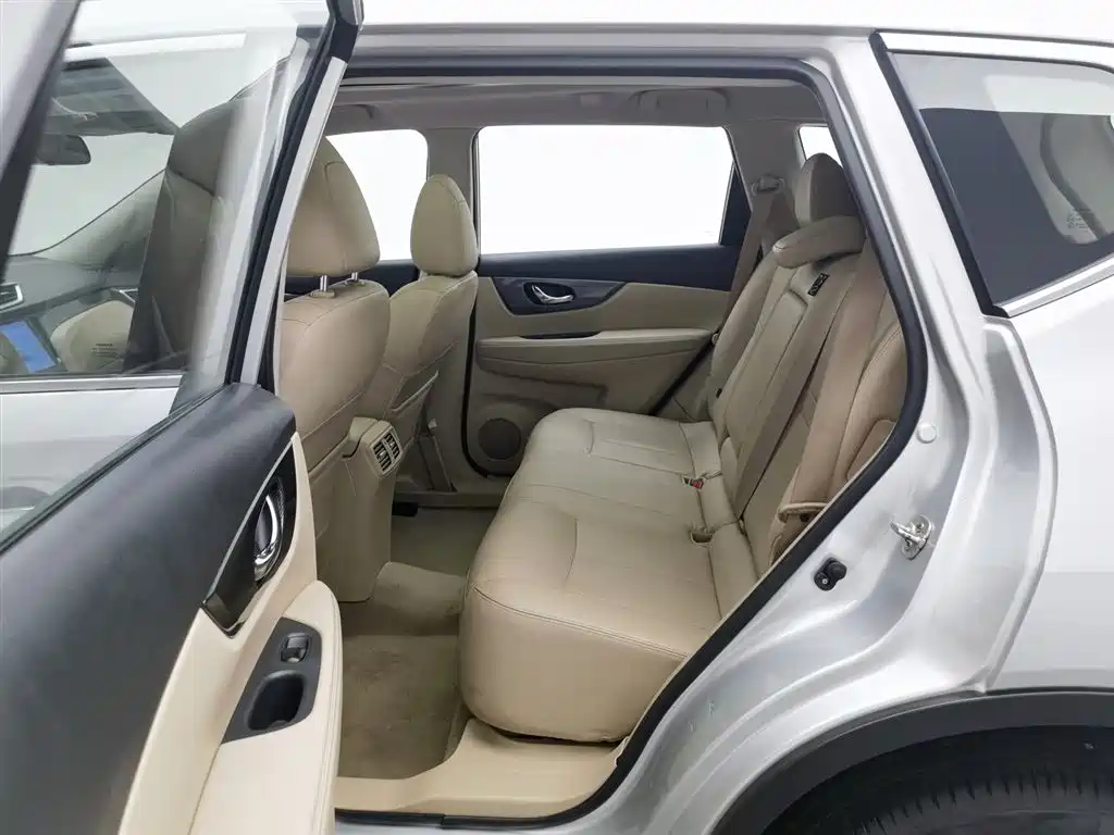 Nissan X-Trail 2015 — фото 15