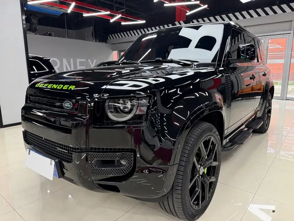 Land Rover Defender 2023 — фото 15