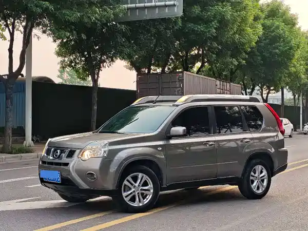 Nissan X-Trail 2012