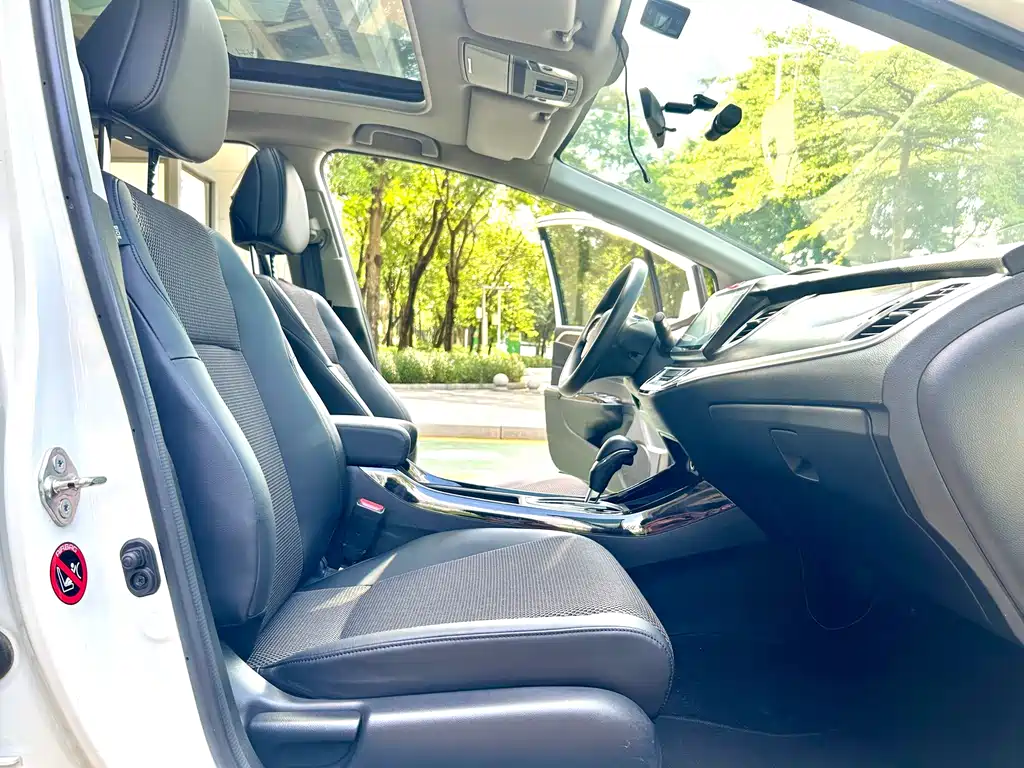 Honda Jade 2017 — фото 15