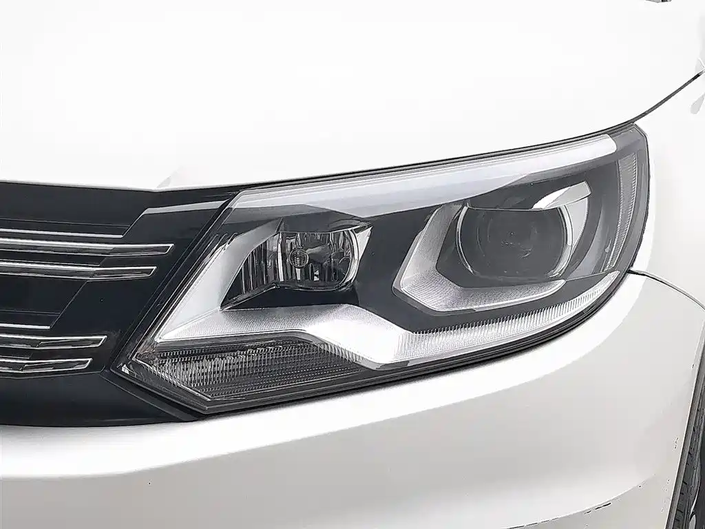 Volkswagen Tiguan 2015 — фото 7