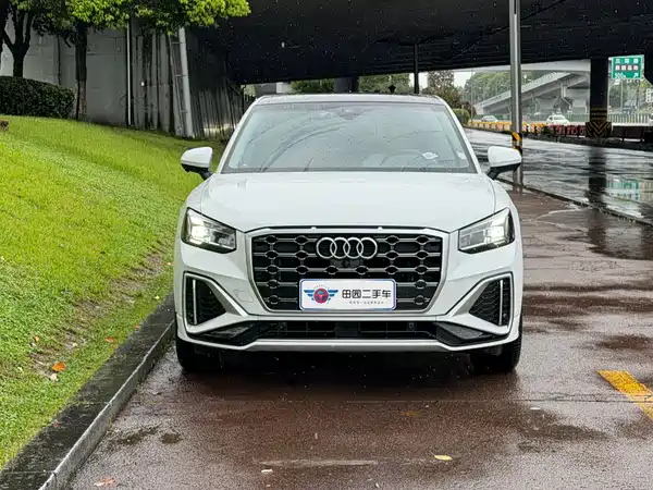 Audi Q2L 2022