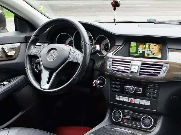 Mercedes-Benz CLS 2012