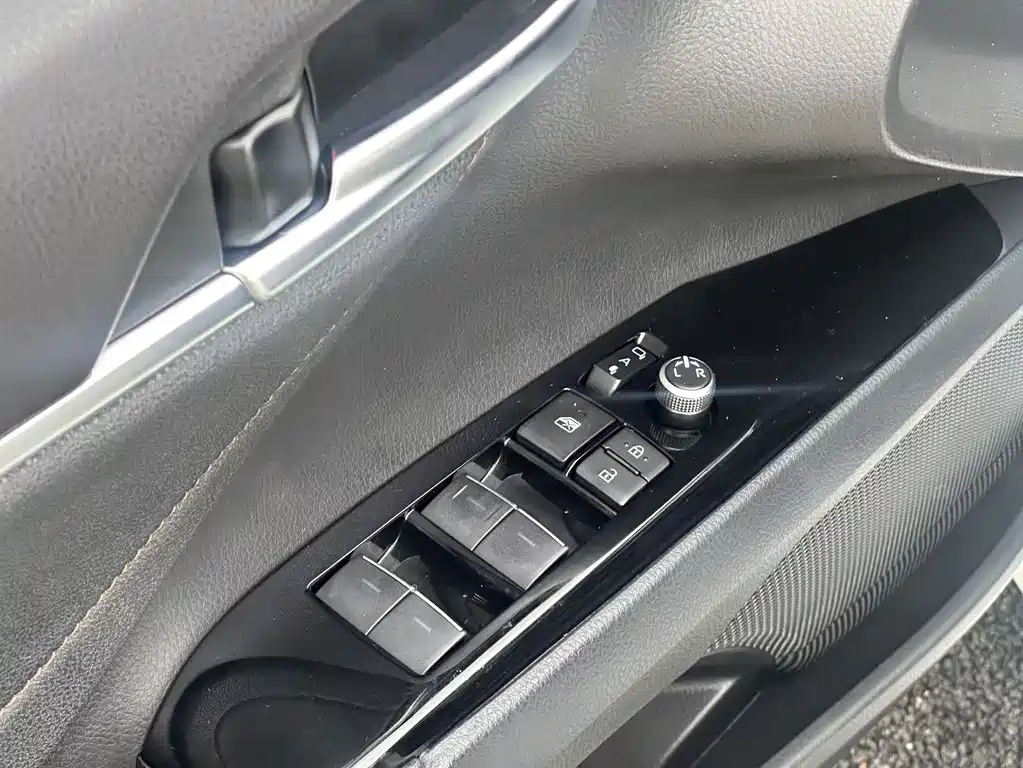 Toyota Camry 2021 — фото 28