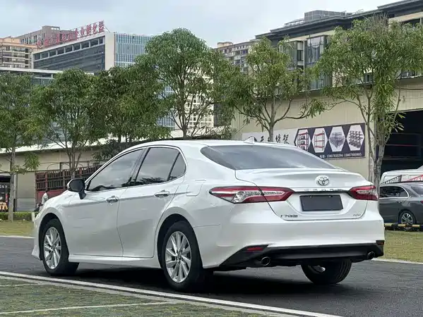 Toyota Camry 2021