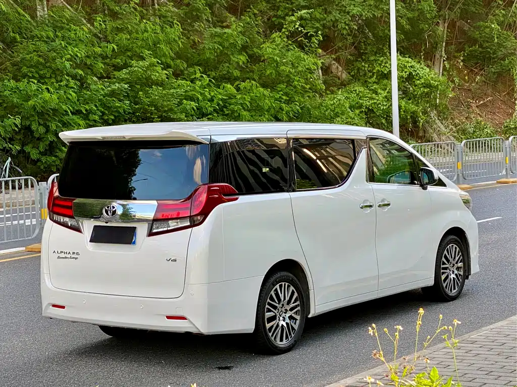 Toyota Alphard 2017