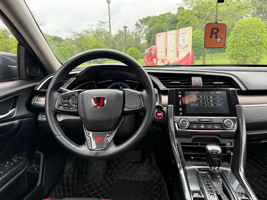 Honda Civic 2019 — фото 12